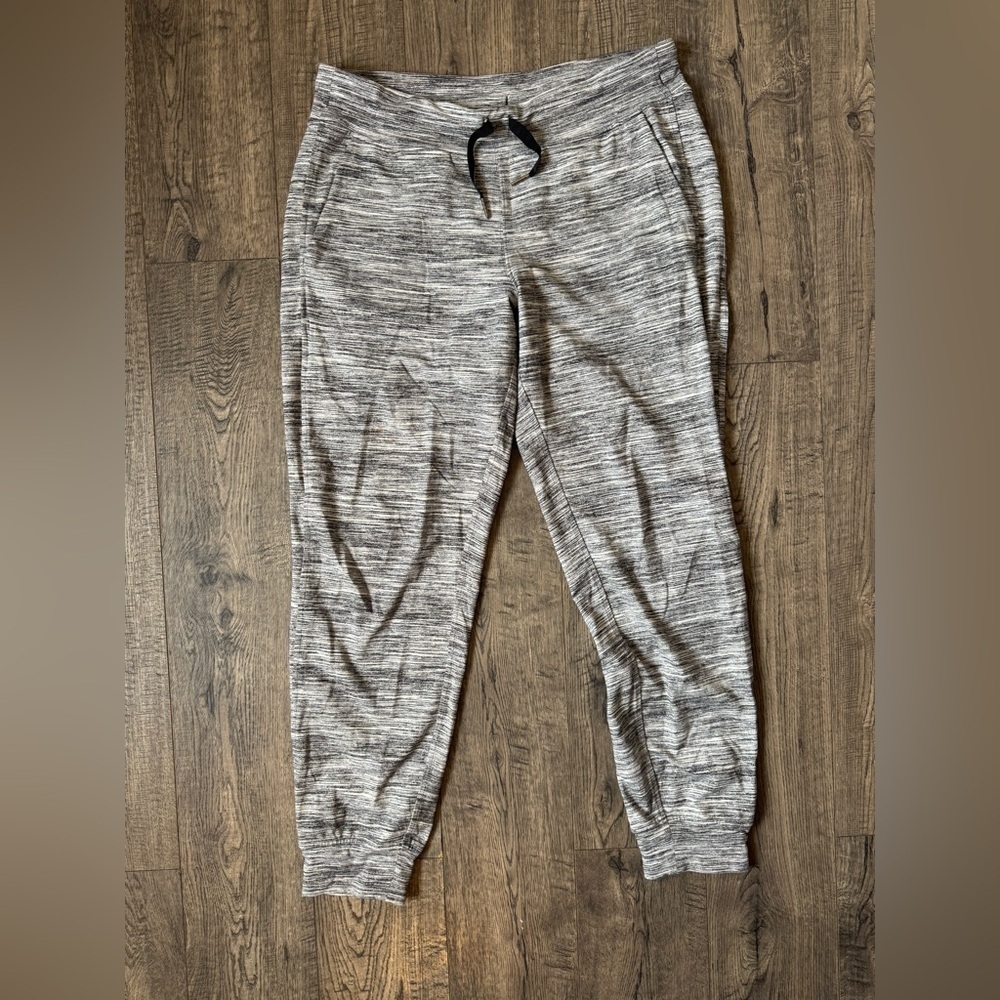 Lululemon Ready To Rulu Jogger- Size 10 - Picture 3 of 8